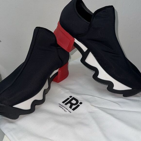 🔥iRi Stylish Black and Red Women's Slip-On Shoes new in box Sz 6 W new - Picture 9 of 10